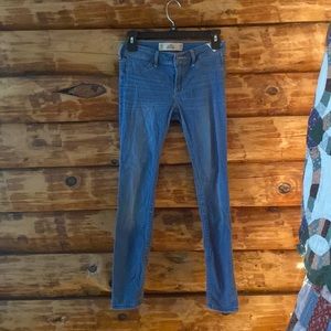Juniors size 1S Hollister jeans